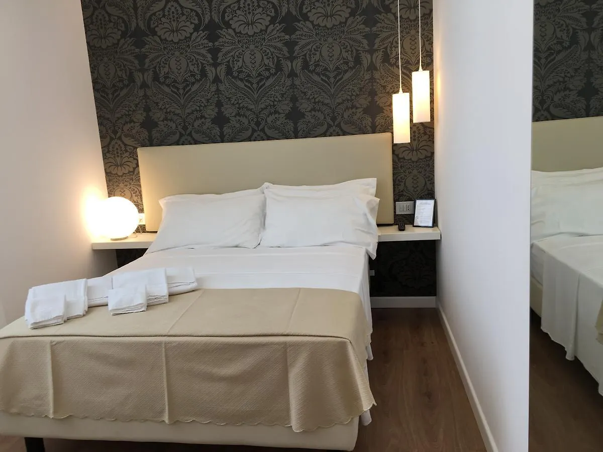 Отель Sanremo Luxury Suites
