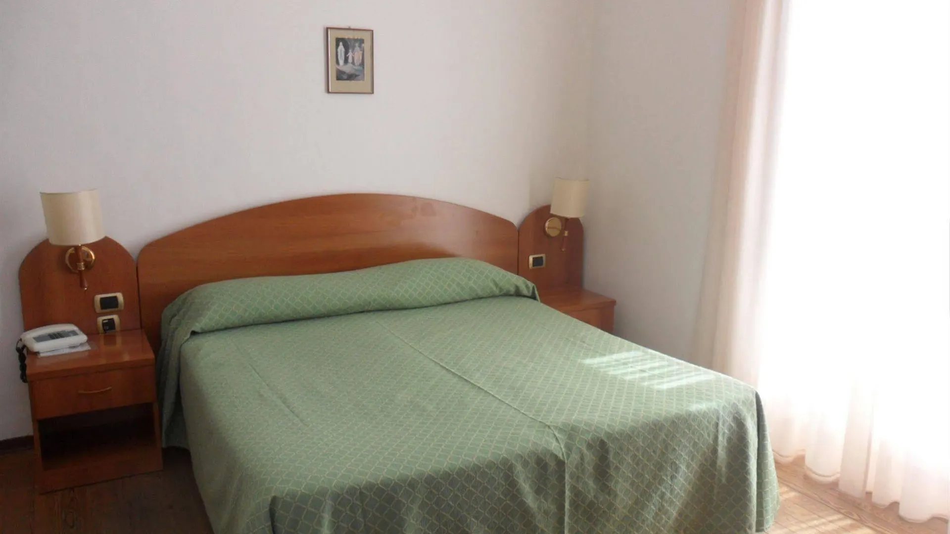 *** Отель Sanremo Luxury Suites Италия